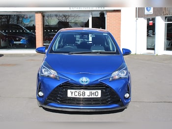 Used Toyota Yaris 2018 for sale - 77624973: Photo