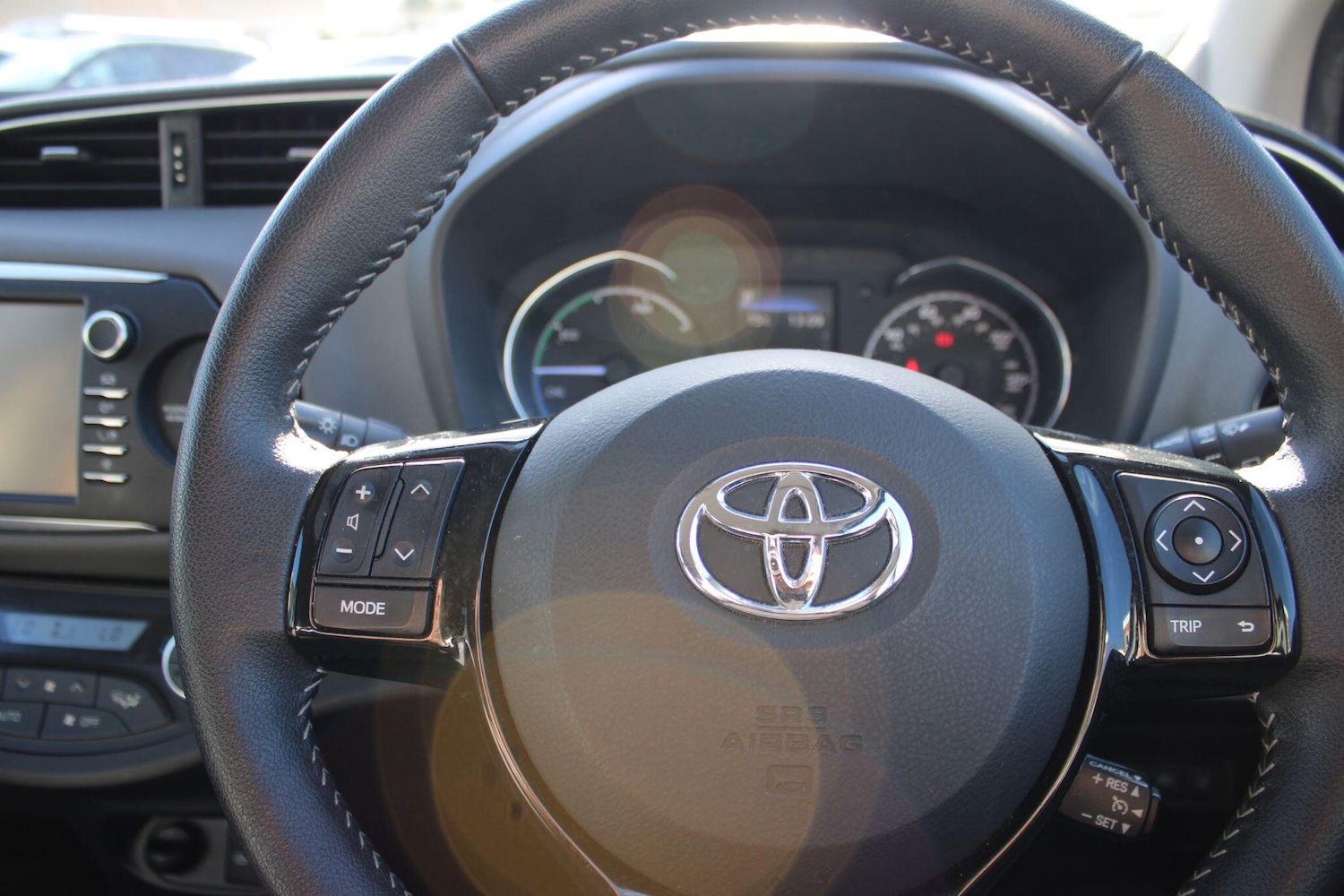 Used Toyota Yaris 2018 for sale - 77624973: Photo 52