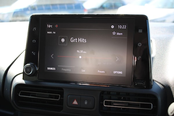 Used Vauxhall Combo Life 2020 for sale - 74270260: Photo 30