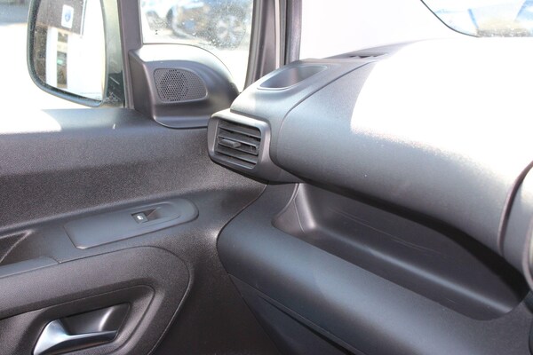 Used Vauxhall Combo Life 2020 for sale - 74270260: Photo 38
