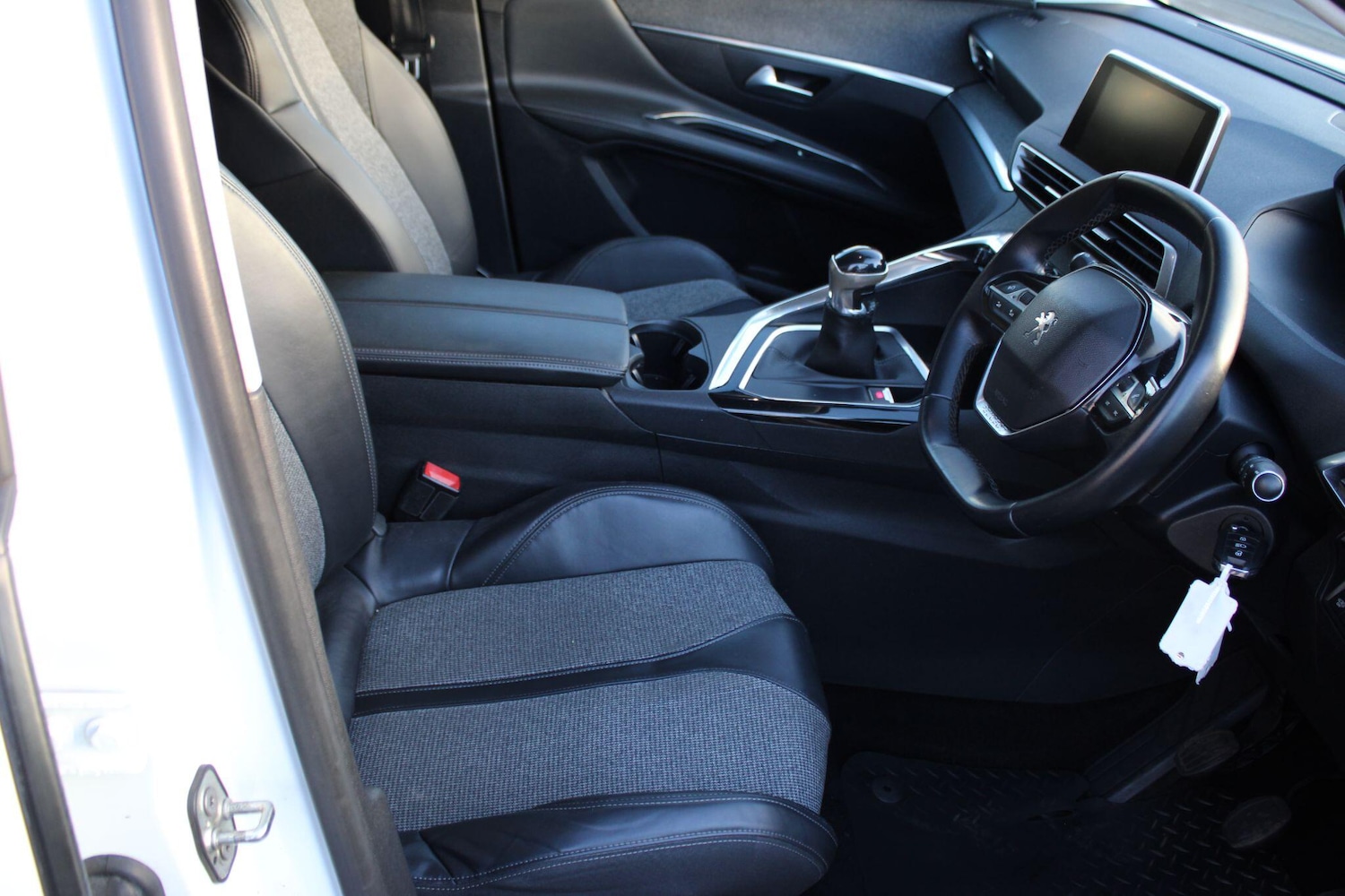 Used Peugeot 3008 2020 for sale - 76913575: Photo 35