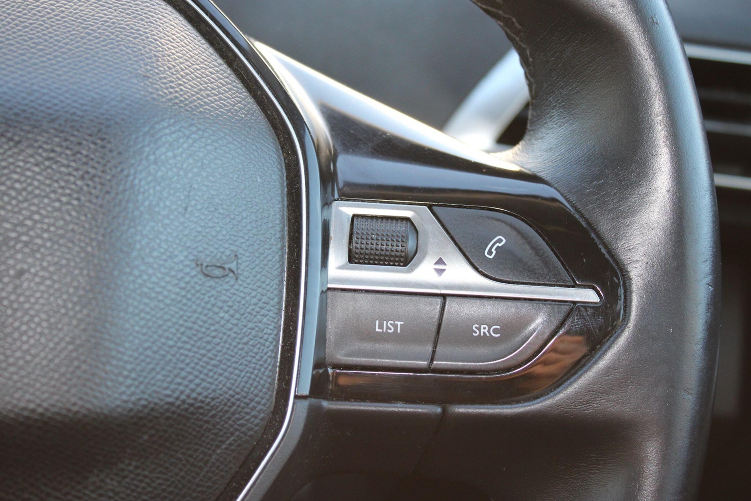 Used Peugeot 3008 2020 for sale - 76913575: Photo 40