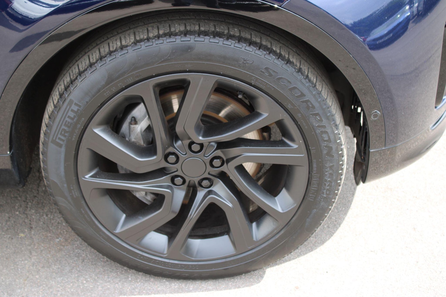 Used Land Rover Discovery 2019 for sale - 77634020: Photo 48