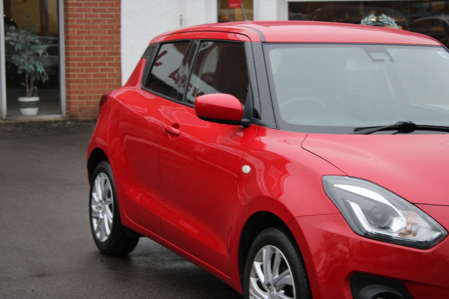 Used Suzuki Swift 2022 for sale - 77278782: Photo 9