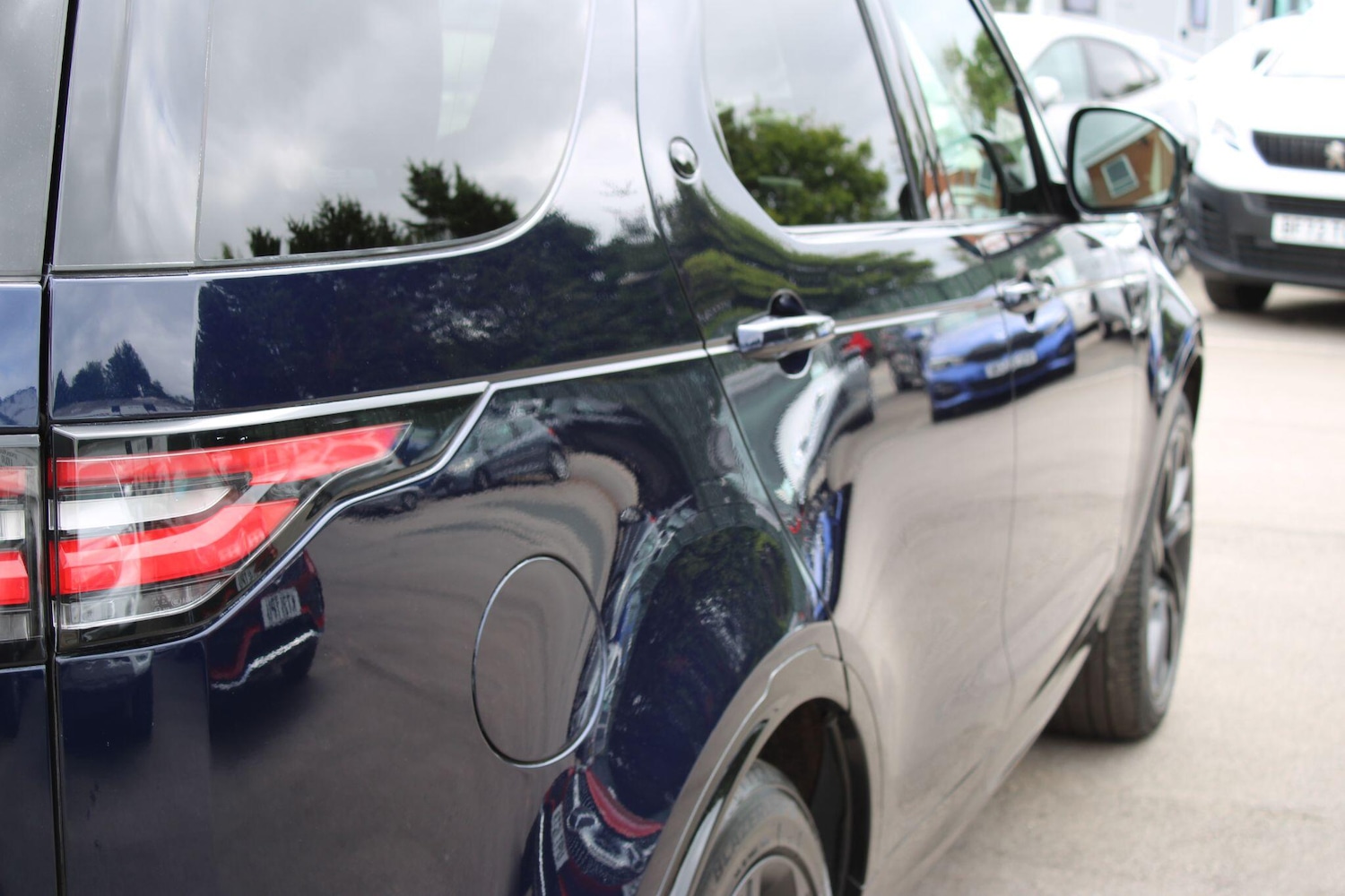 Used Land Rover Discovery 2019 for sale - 77291891: Photo 25