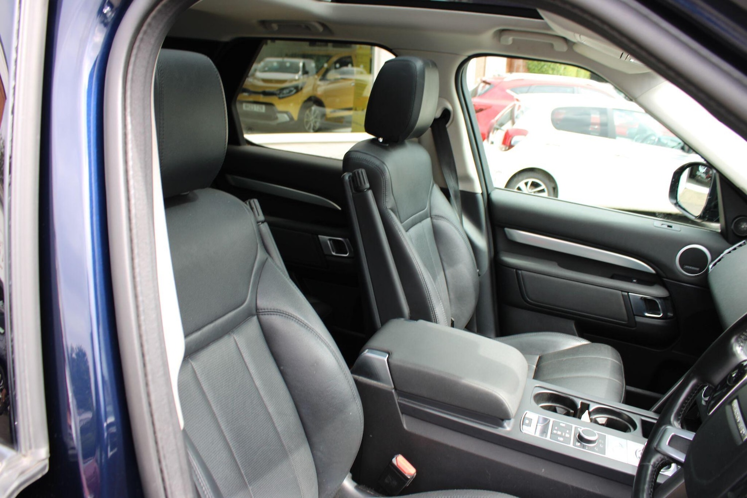 Used Land Rover Discovery 2019 for sale - 77291891: Photo 28