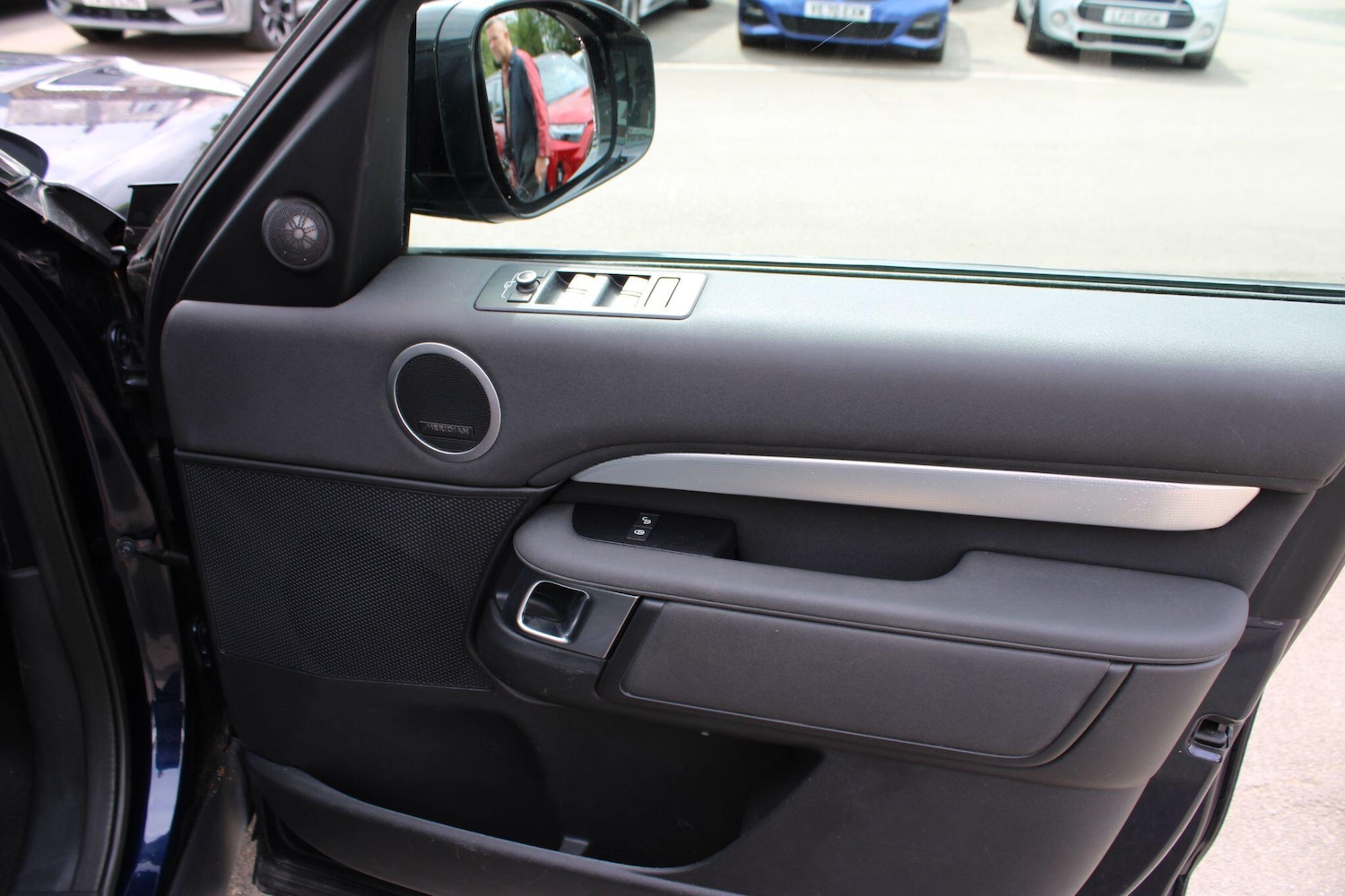 Used Land Rover Discovery 2019 for sale - 77291891: Photo 43