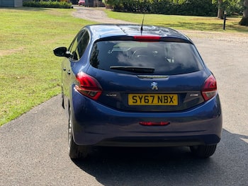 Used Peugeot 208 2017 for sale - 79684730: Photo