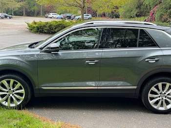 Used Volkswagen T-Roc 2018 for sale - 78765127: Photo
