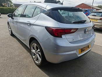 Used Vauxhall Astra 2017 for sale - 79335761: Photo