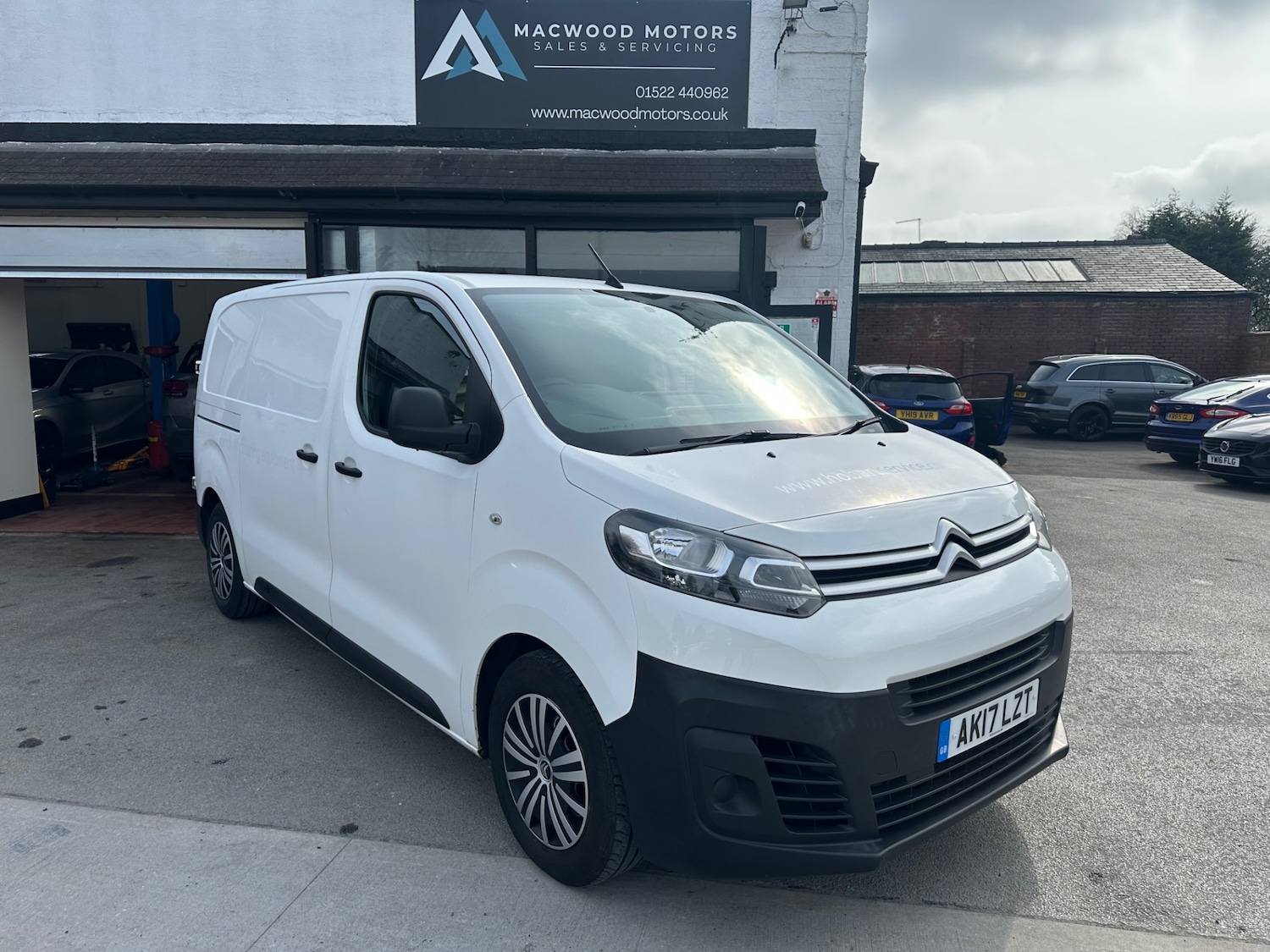 Used Citroen Dispatch 2017 for sale - 77778534: Photo 2