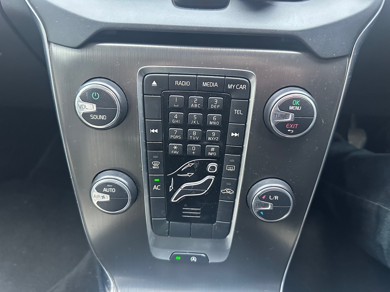 Used Volvo V40 2013 for sale - 77323472: Photo 18