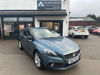 Used Volvo V40 2013 for sale - 77323472: Photo