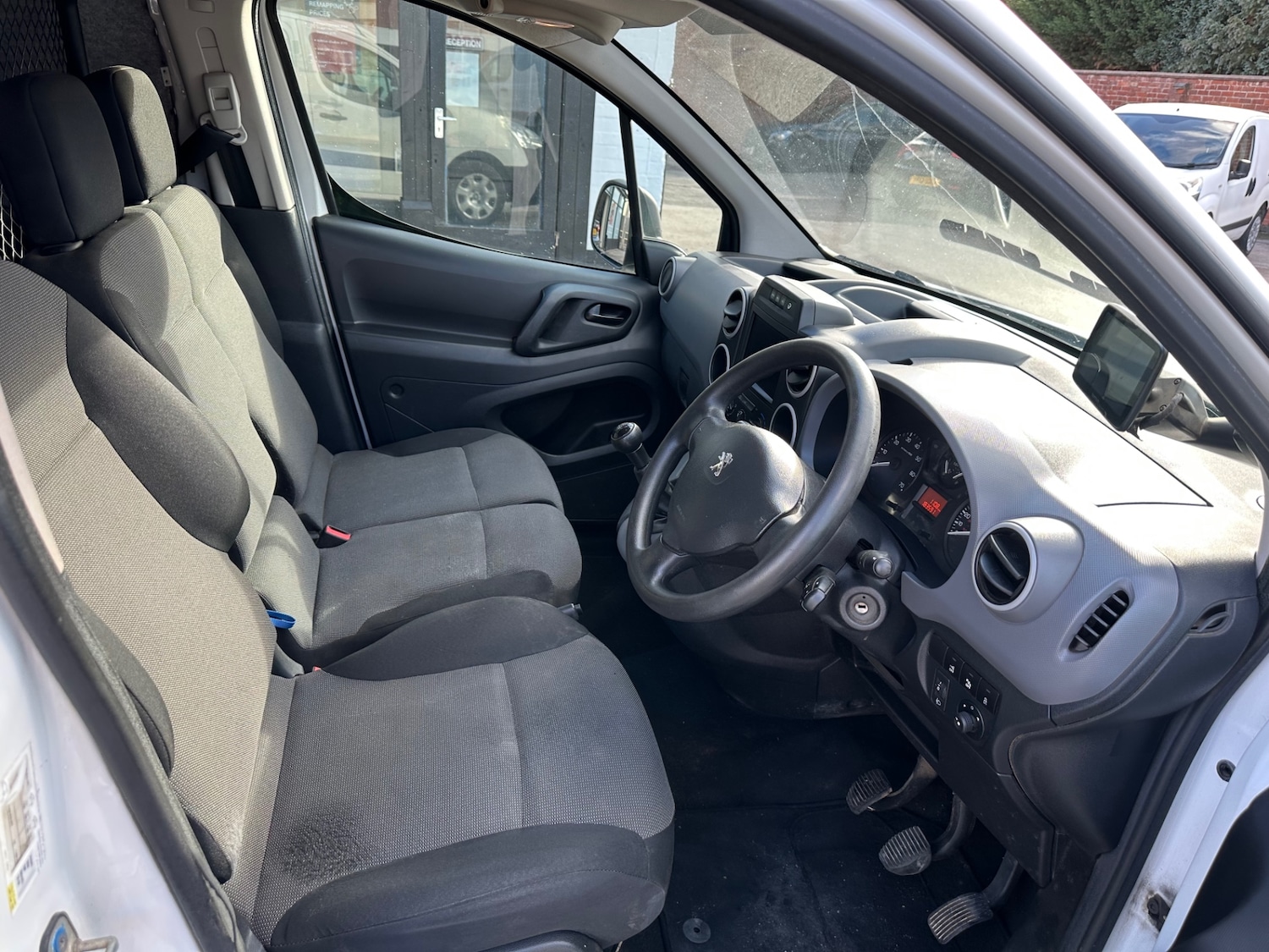 Used Peugeot Partner 2017 for sale - 76436672: Photo 15