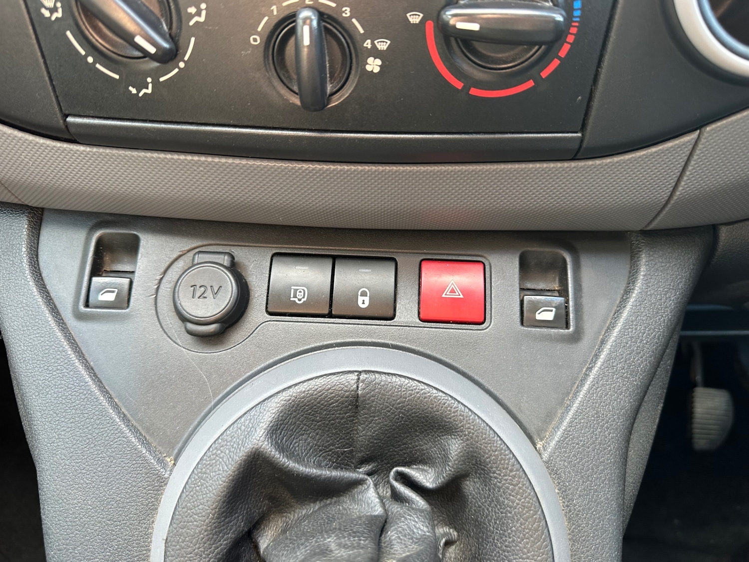 Used Peugeot Partner 2017 for sale - 76436672: Photo 18