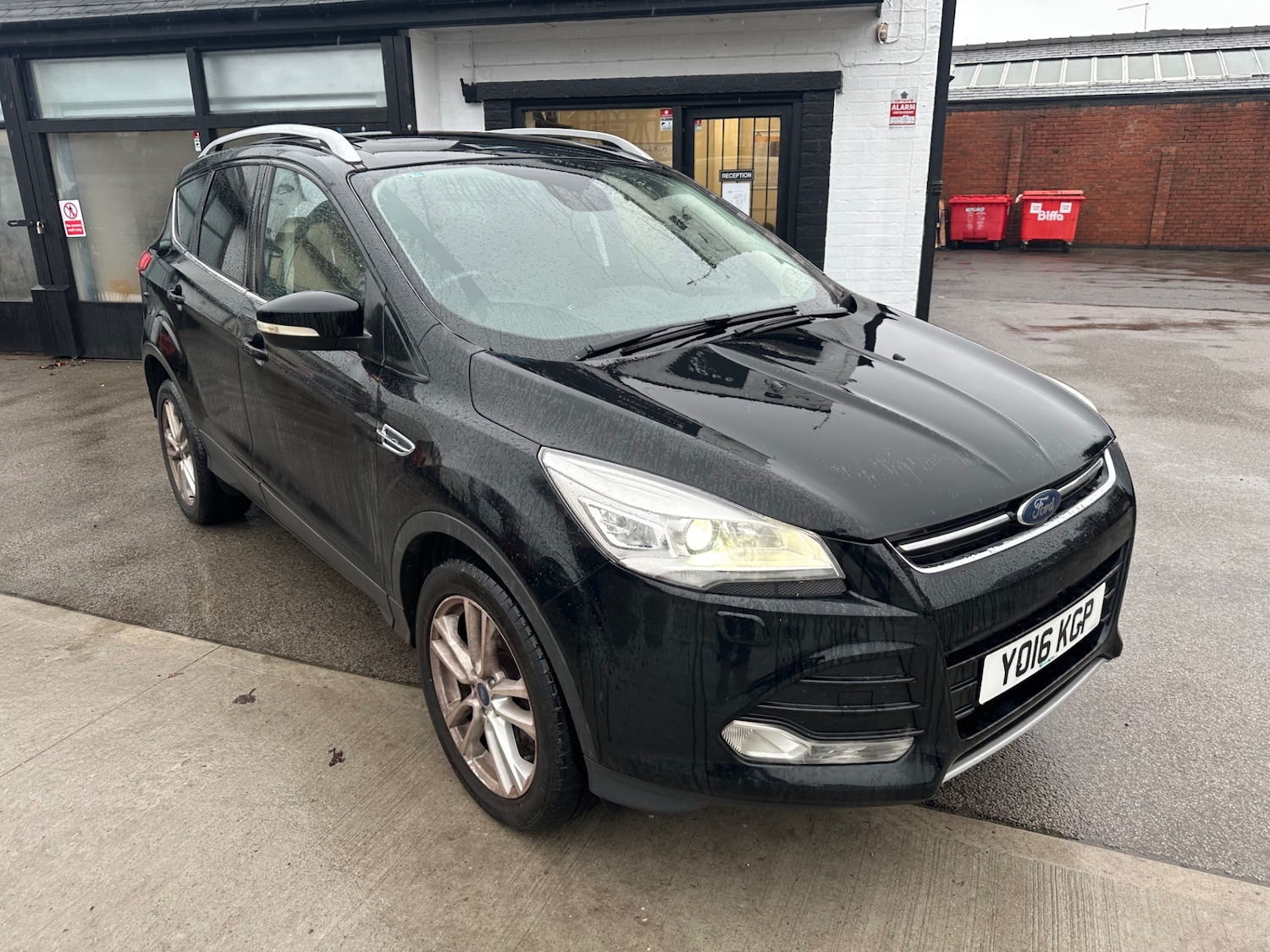 Used Ford Kuga 2016 for sale - 77196662: Photo 2