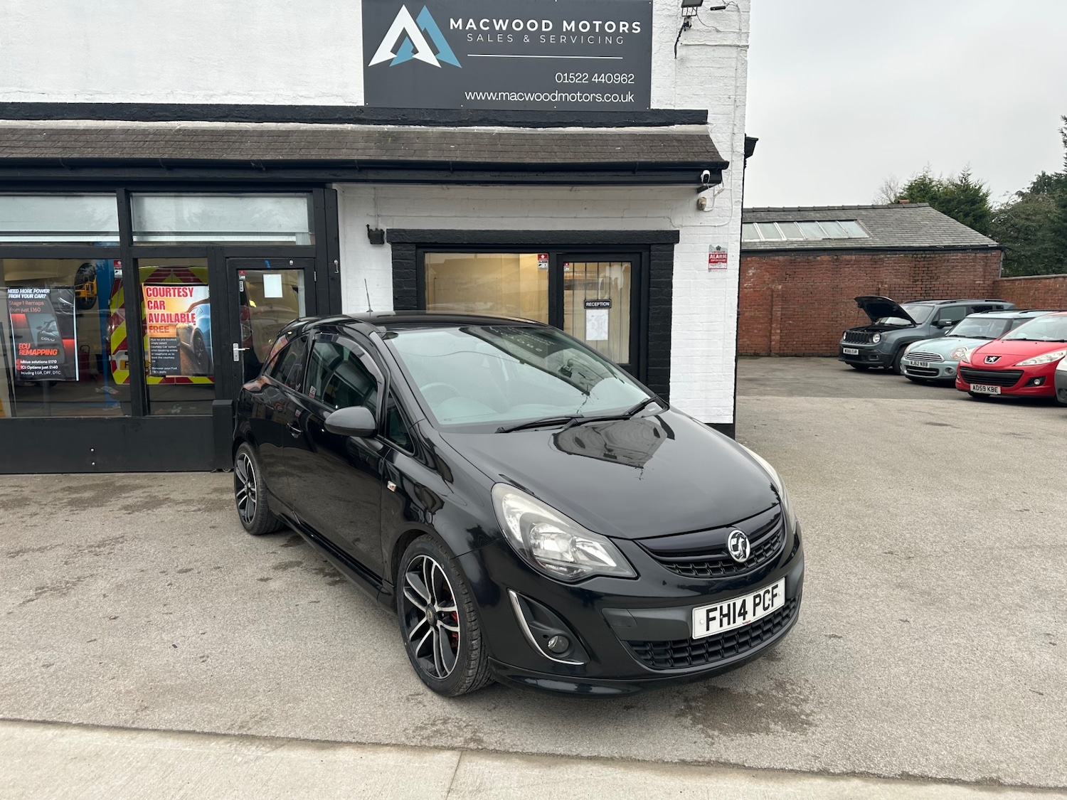 Used Vauxhall Corsa 2014 for sale - 77282676: Photo 2