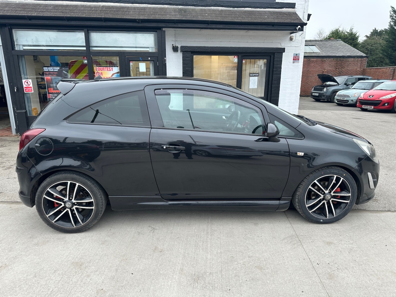 Used Vauxhall Corsa 2014 for sale - 77282676: Photo 3