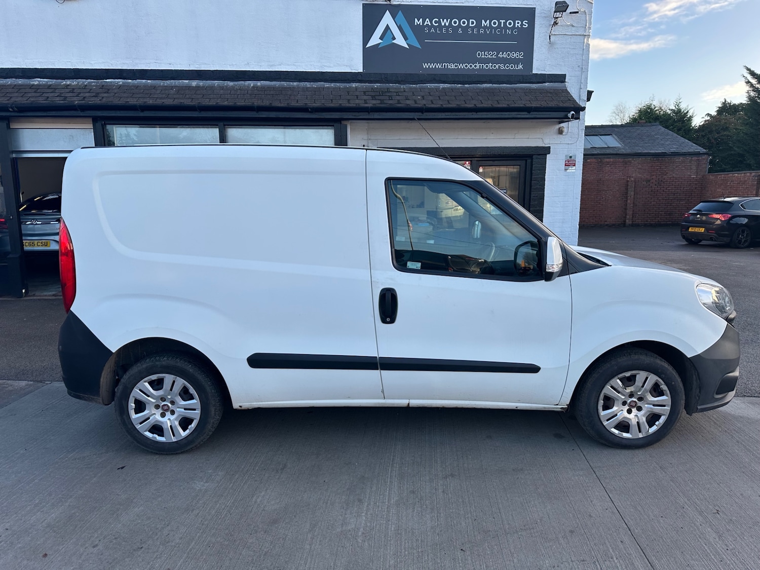 Used Fiat Doblo 2017 for sale - 76207620: Photo 11