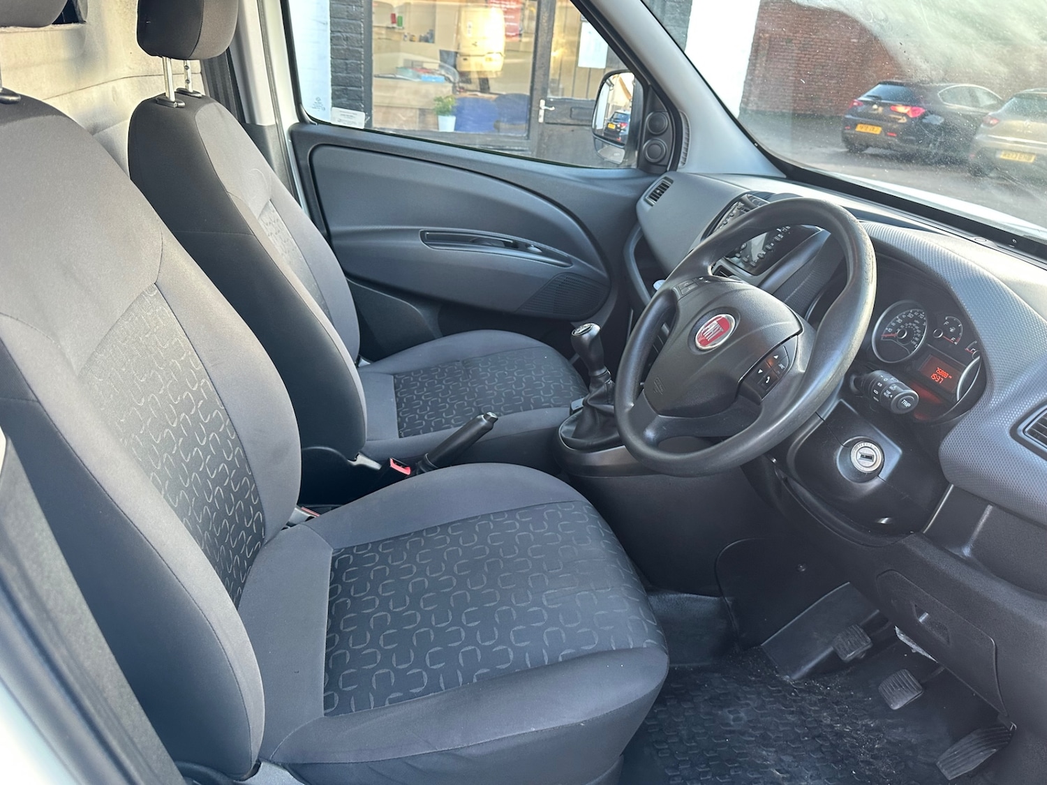 Used Fiat Doblo 2017 for sale - 76207620: Photo 12