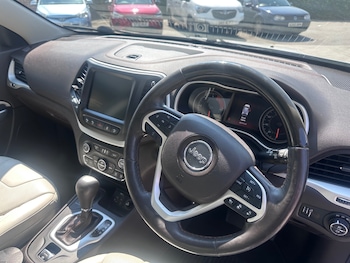 Used Jeep Cherokee 2017 for sale - 79165349: Photo