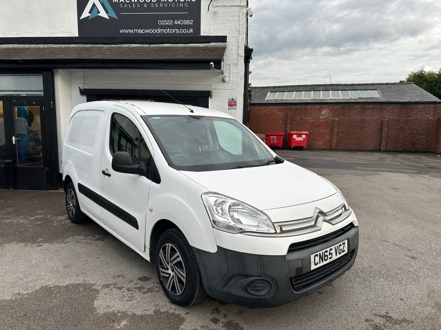 Used Citroen Berlingo 2015 for sale - 76339316: Photo 2