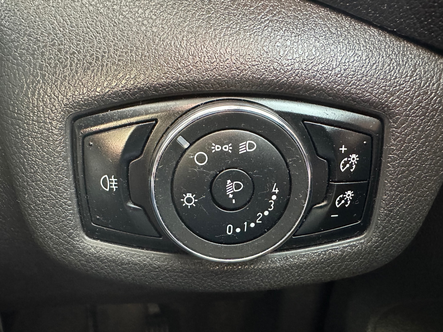 Used Ford Transit Connect 2015 for sale - 76064518: Photo 12