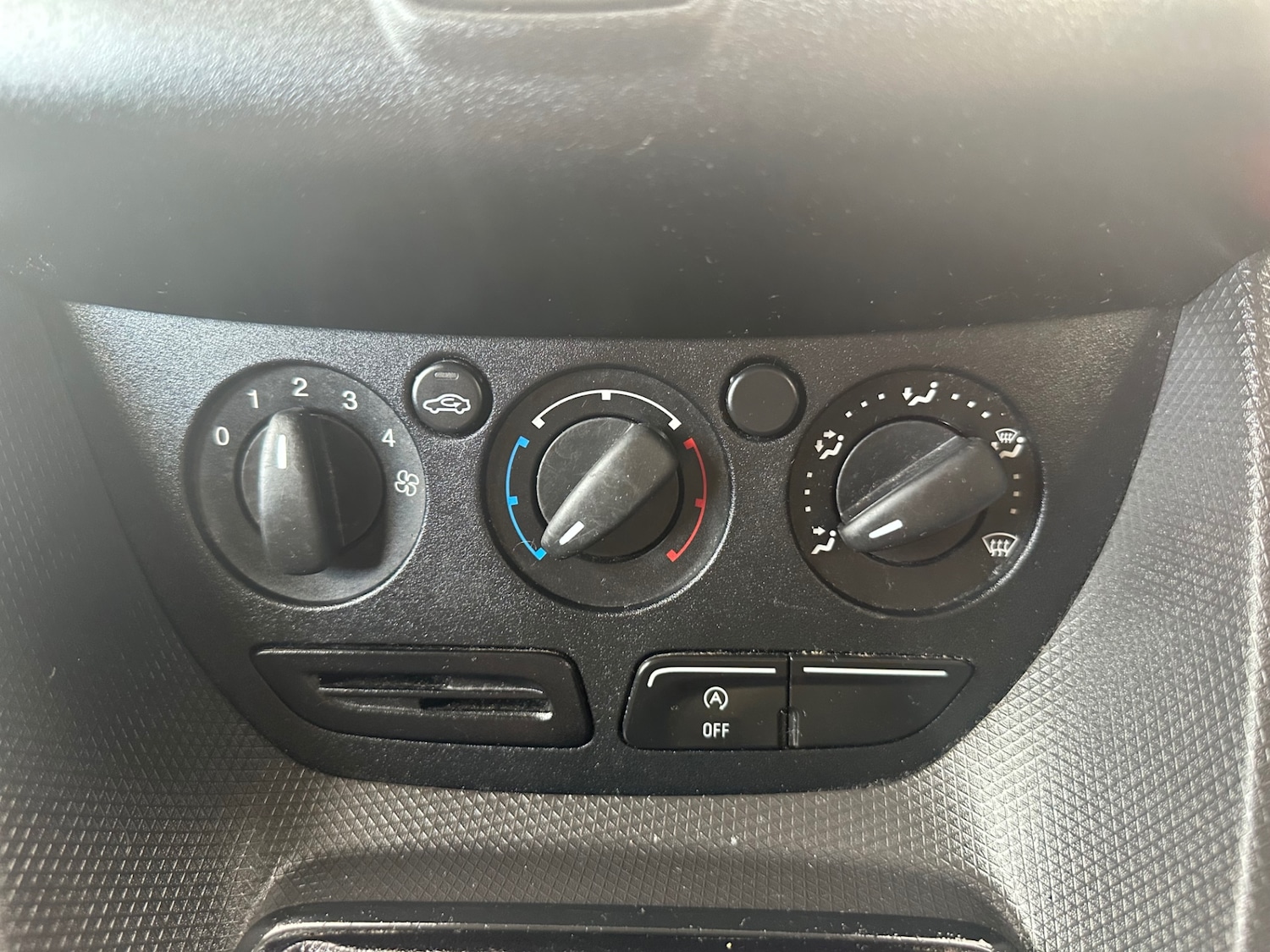 Used Ford Transit Connect 2015 for sale - 76064518: Photo 13