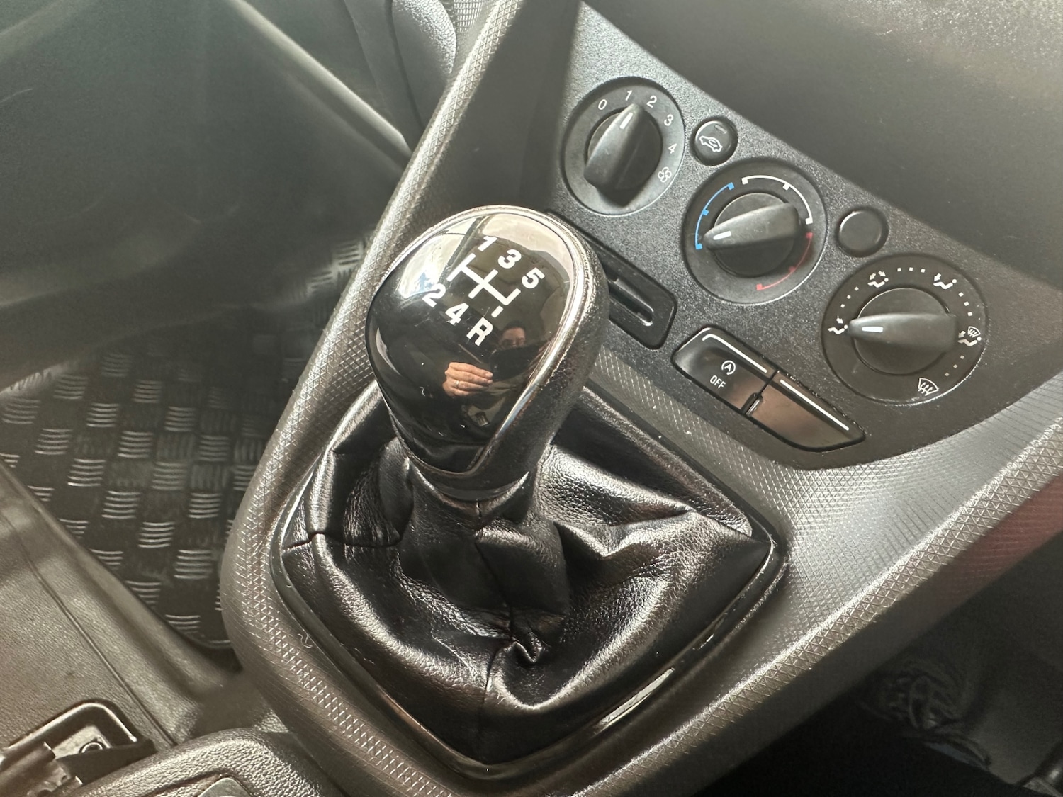 Used Ford Transit Connect 2015 for sale - 76064518: Photo 15