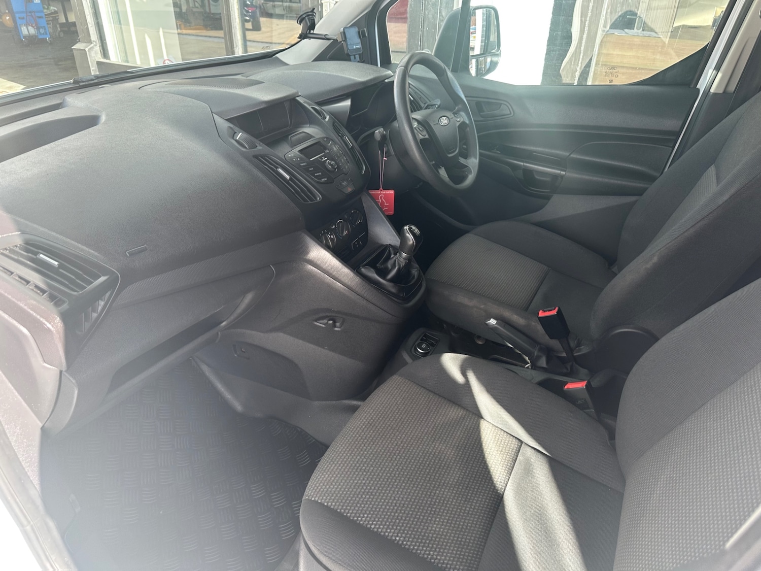 Used Ford Transit Connect 2015 for sale - 76064518: Photo 22