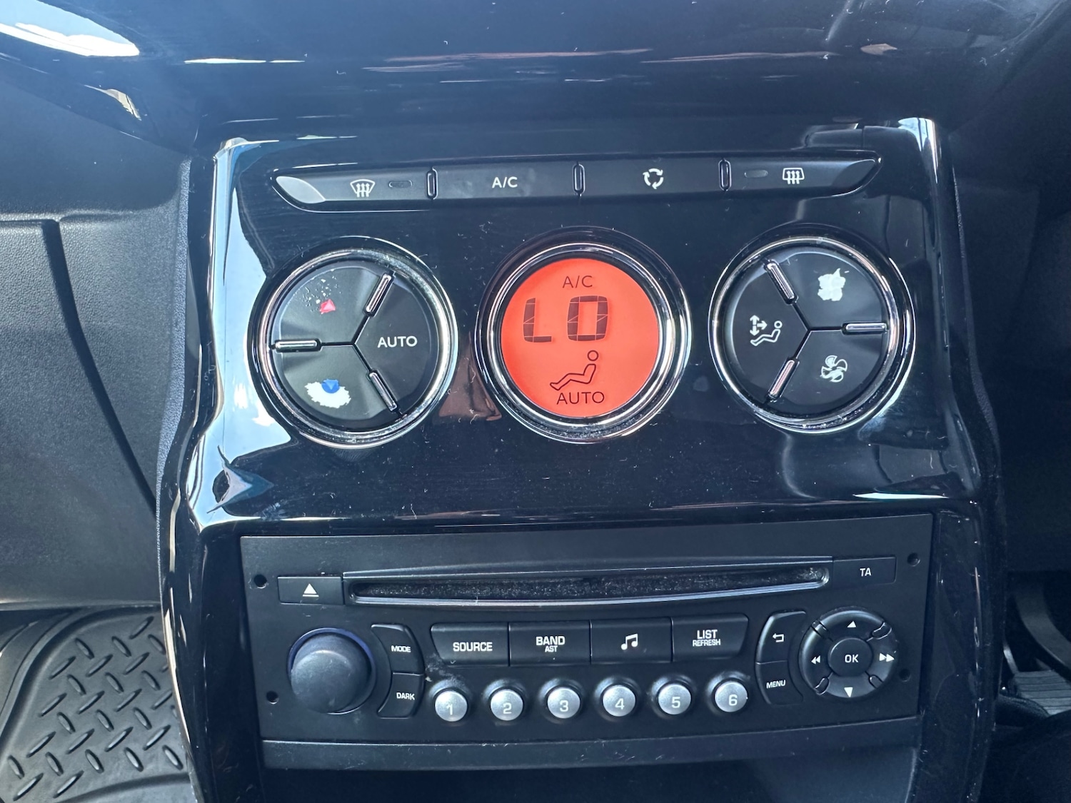 Used Citroen DS3 2015 for sale - 78106044: Photo 19