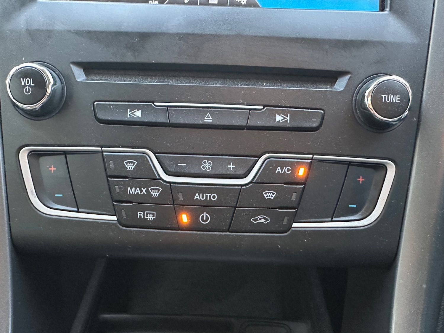 Used Ford Mondeo 2015 for sale - 76567461: Photo 22