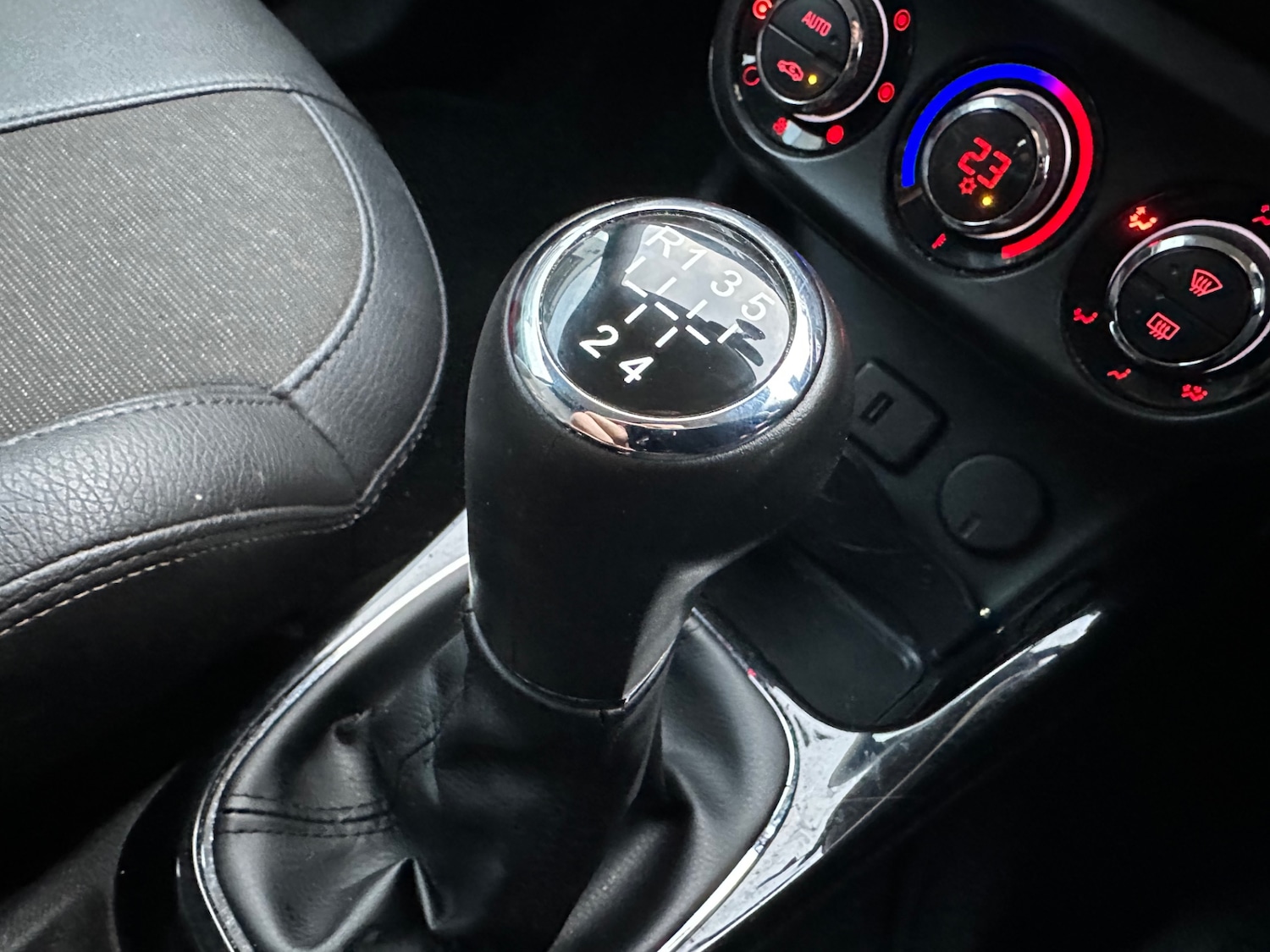 Used Vauxhall ADAM 2016 for sale - 77159077: Photo 17