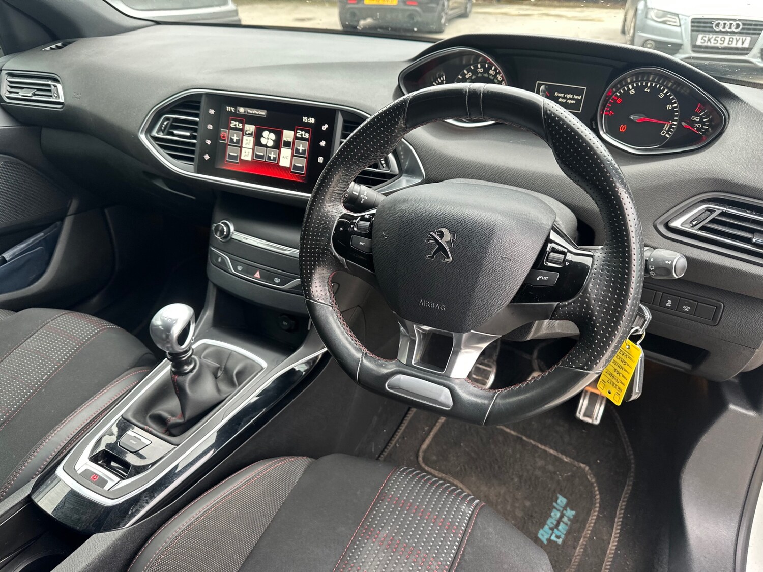 Used Peugeot 308 2017 for sale - 77774964: Photo 15