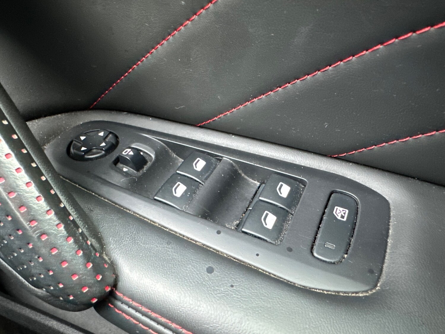 Used Peugeot 308 2017 for sale - 77774964: Photo 26