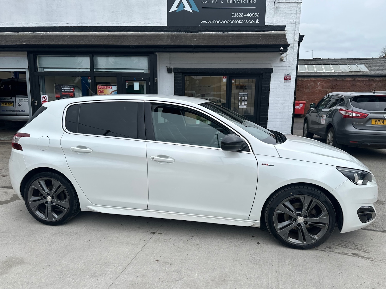 Used Peugeot 308 2017 for sale - 77774964: Photo 4