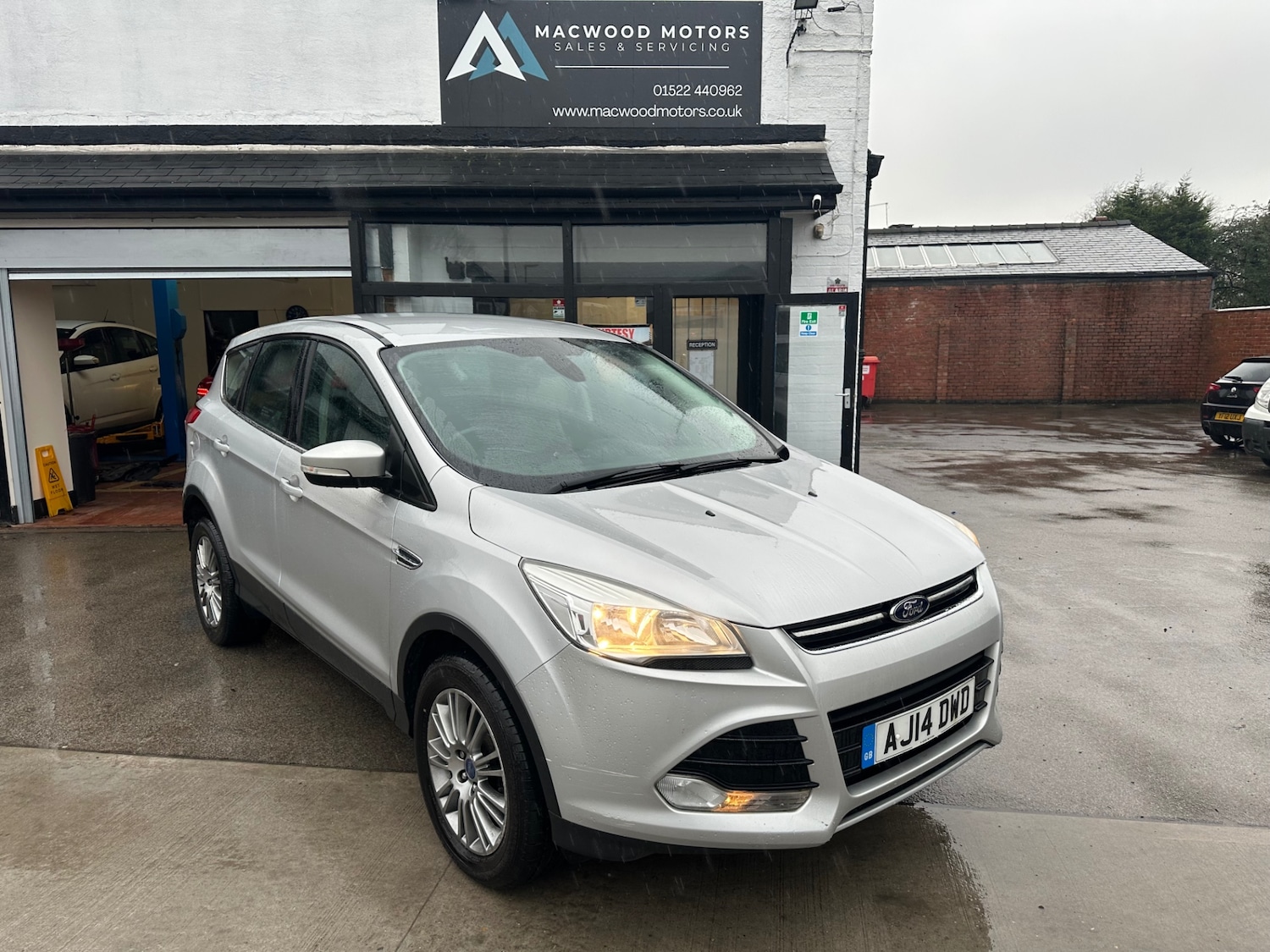 Used Ford Kuga 2014 for sale - 77446325: Photo 2