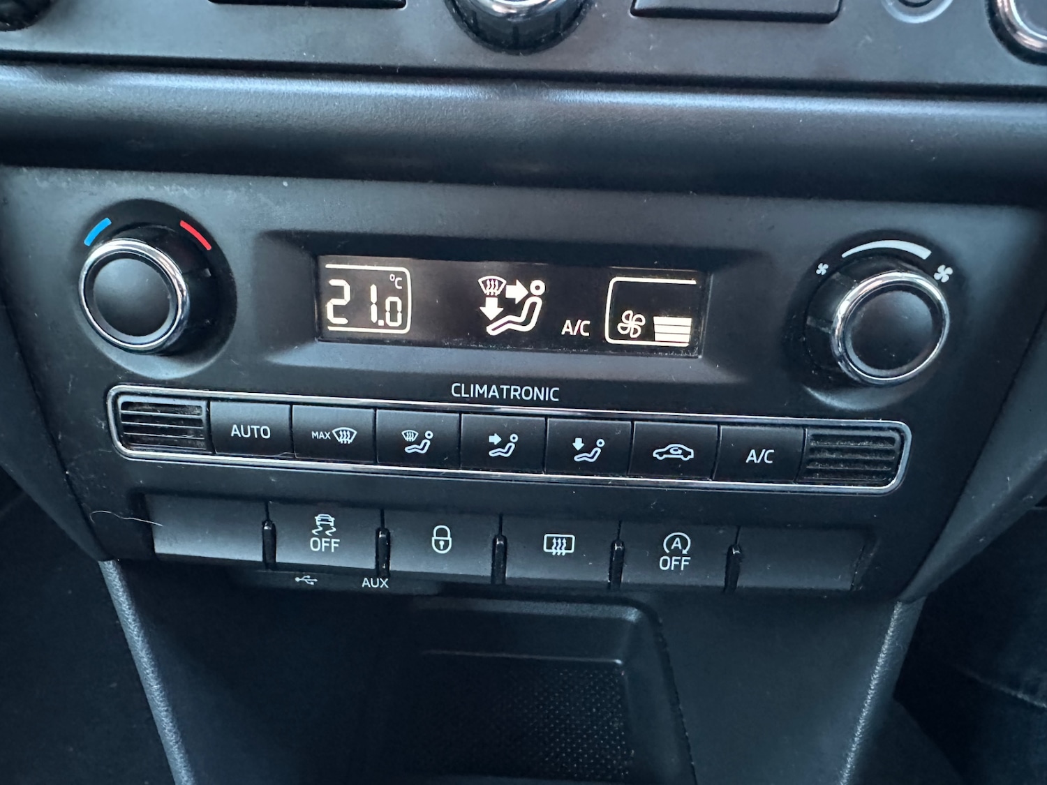 Used Skoda Rapid Spaceback 2015 for sale - 77003787: Photo 18