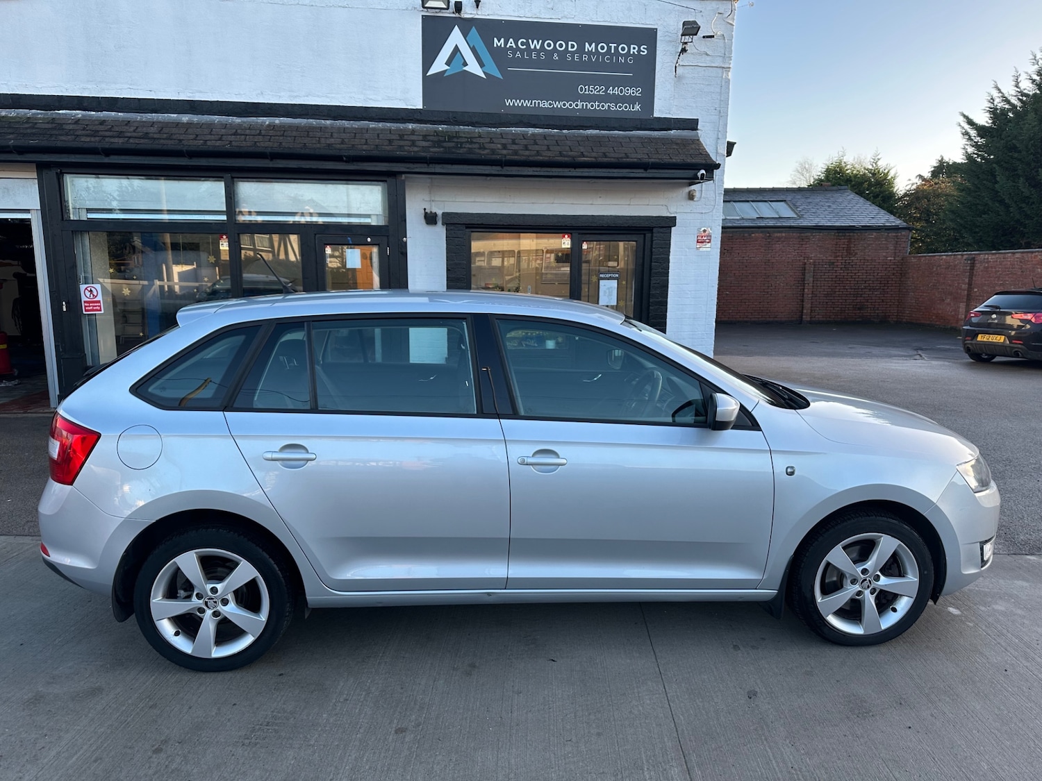 Used Skoda Rapid Spaceback 2015 for sale - 77003787: Photo 3