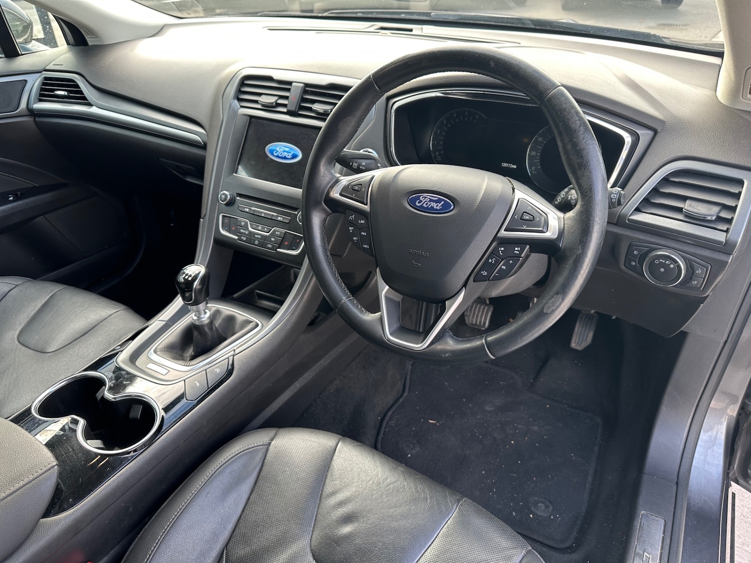 Used Ford Mondeo 2016 for sale - 76339322: Photo 14