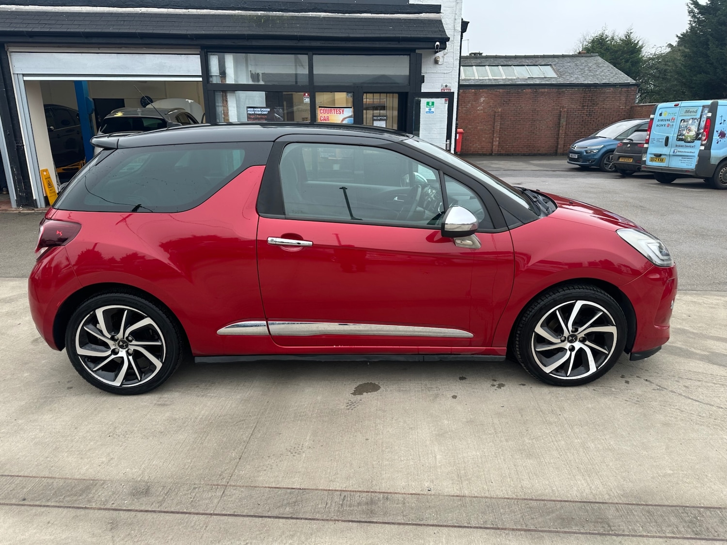 Used DS Automobiles DS 3 2015 for sale - 77502902: Photo 3