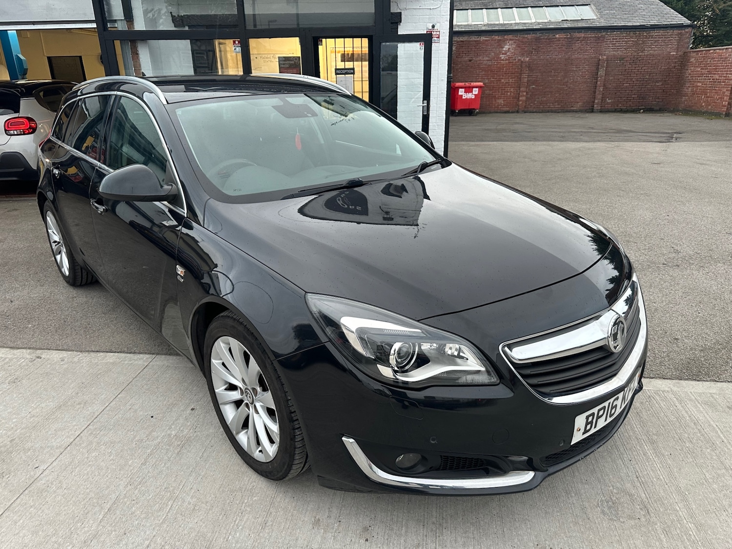 Used Vauxhall Insignia 2016 for sale - 76464583: Photo 1