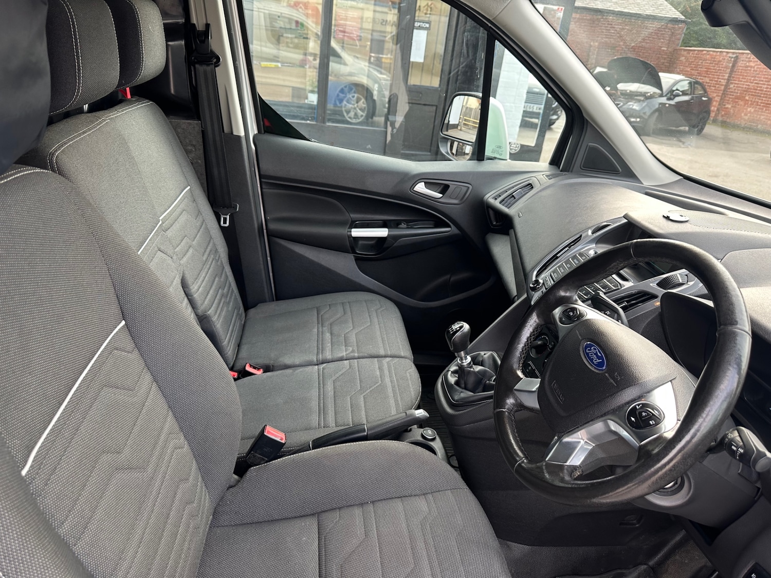 Used Ford Transit Connect 2017 for sale - 76461509: Photo 10