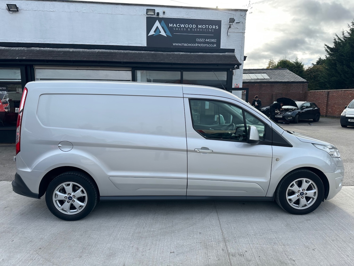 Used Ford Transit Connect 2017 for sale - 76461509: Photo 3