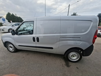 Used Vauxhall Combo 2016 for sale - 79408537: Photo