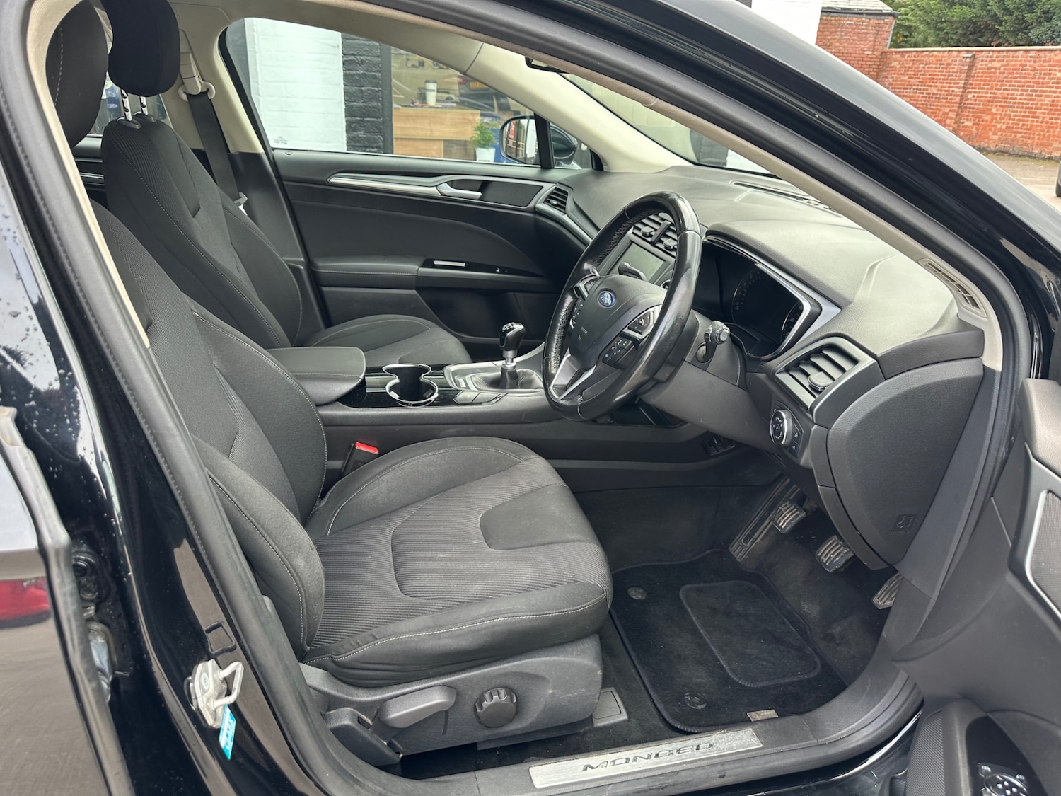 Used Ford Mondeo 2015 for sale - 76339318: Photo 11