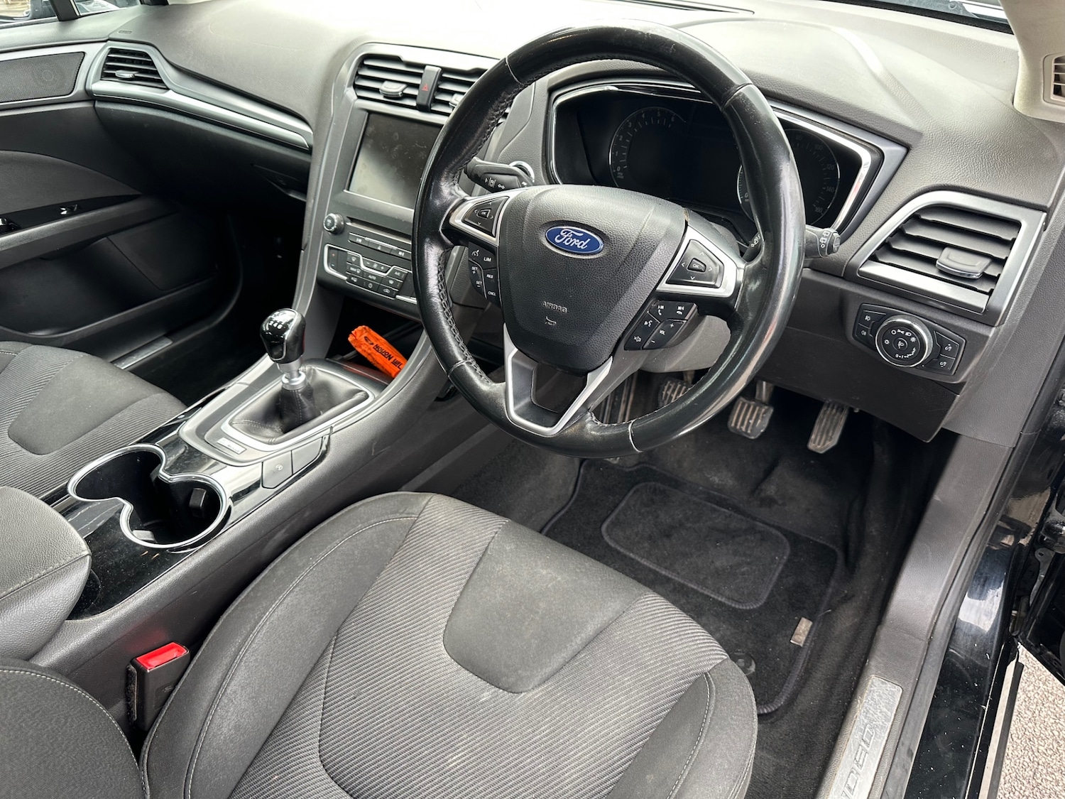 Used Ford Mondeo 2015 for sale - 76339318: Photo 12