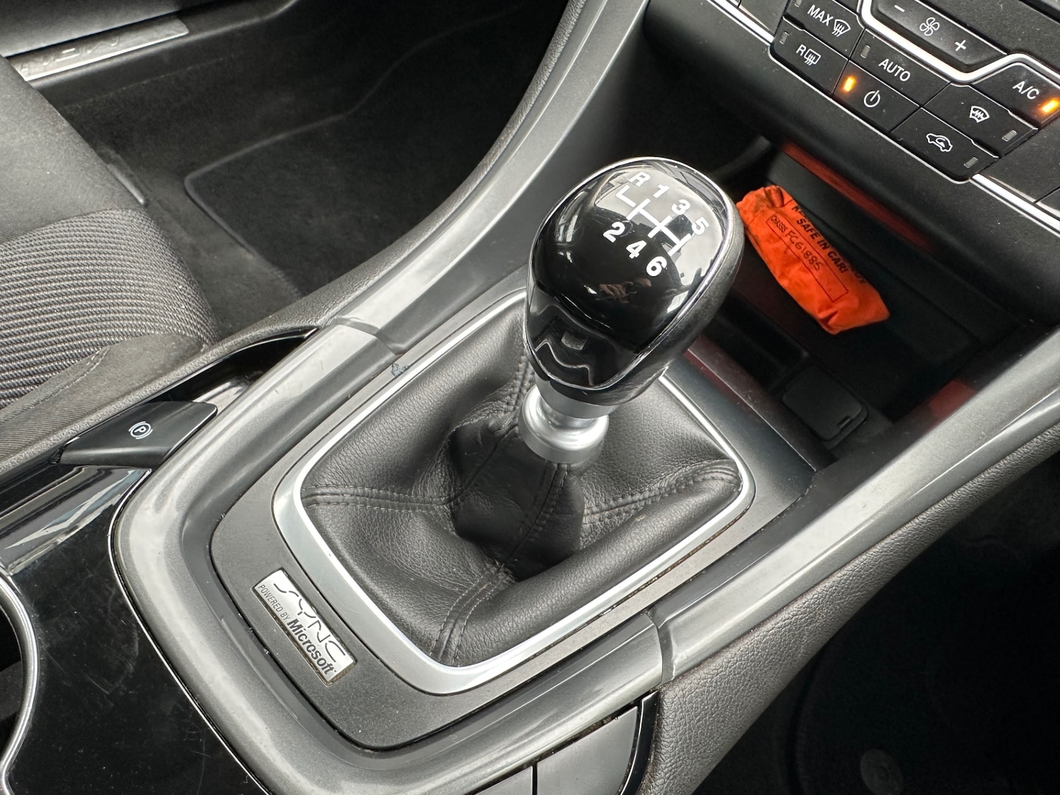 Used Ford Mondeo 2015 for sale - 76339318: Photo 22