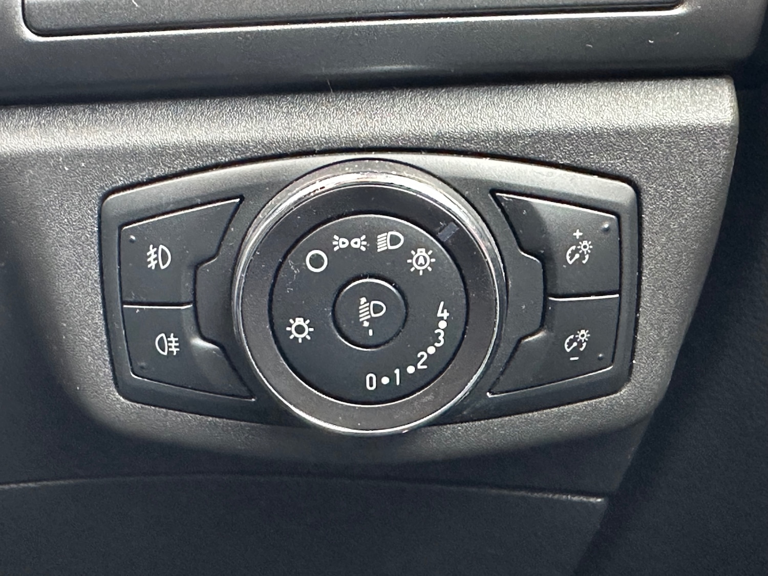 Used Ford Mondeo 2015 for sale - 76339318: Photo 25