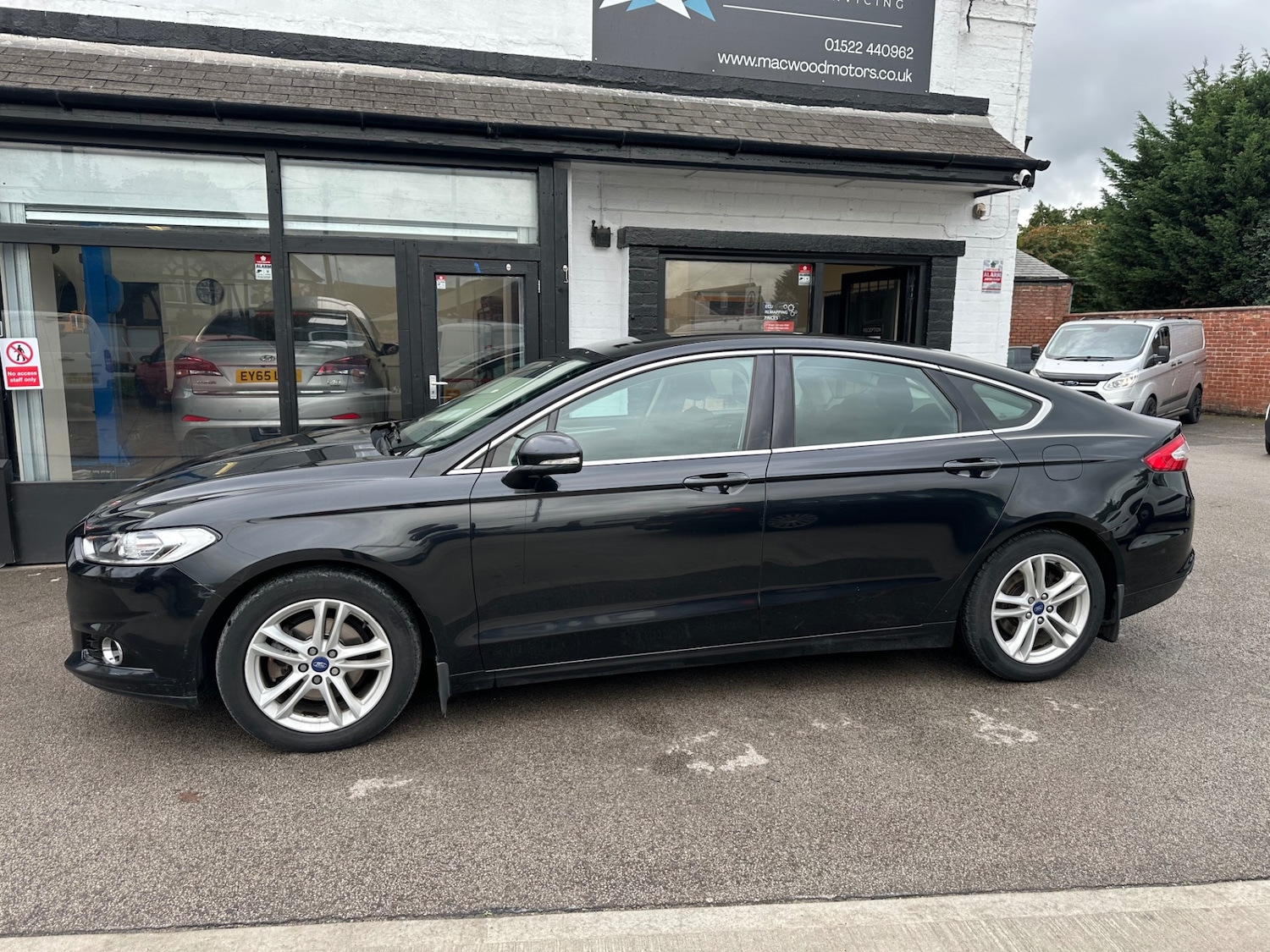 Used Ford Mondeo 2015 for sale - 76339318: Photo 26